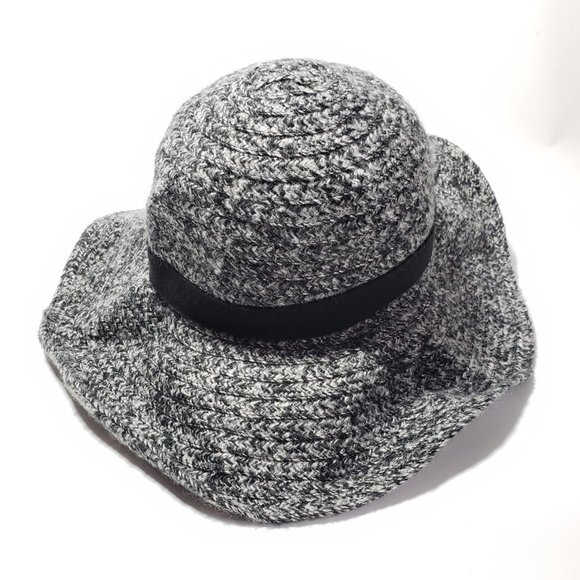 Jessica Simpson Floppy Sun Hat in Grey with Black Bow accent - Picture 3 of 11